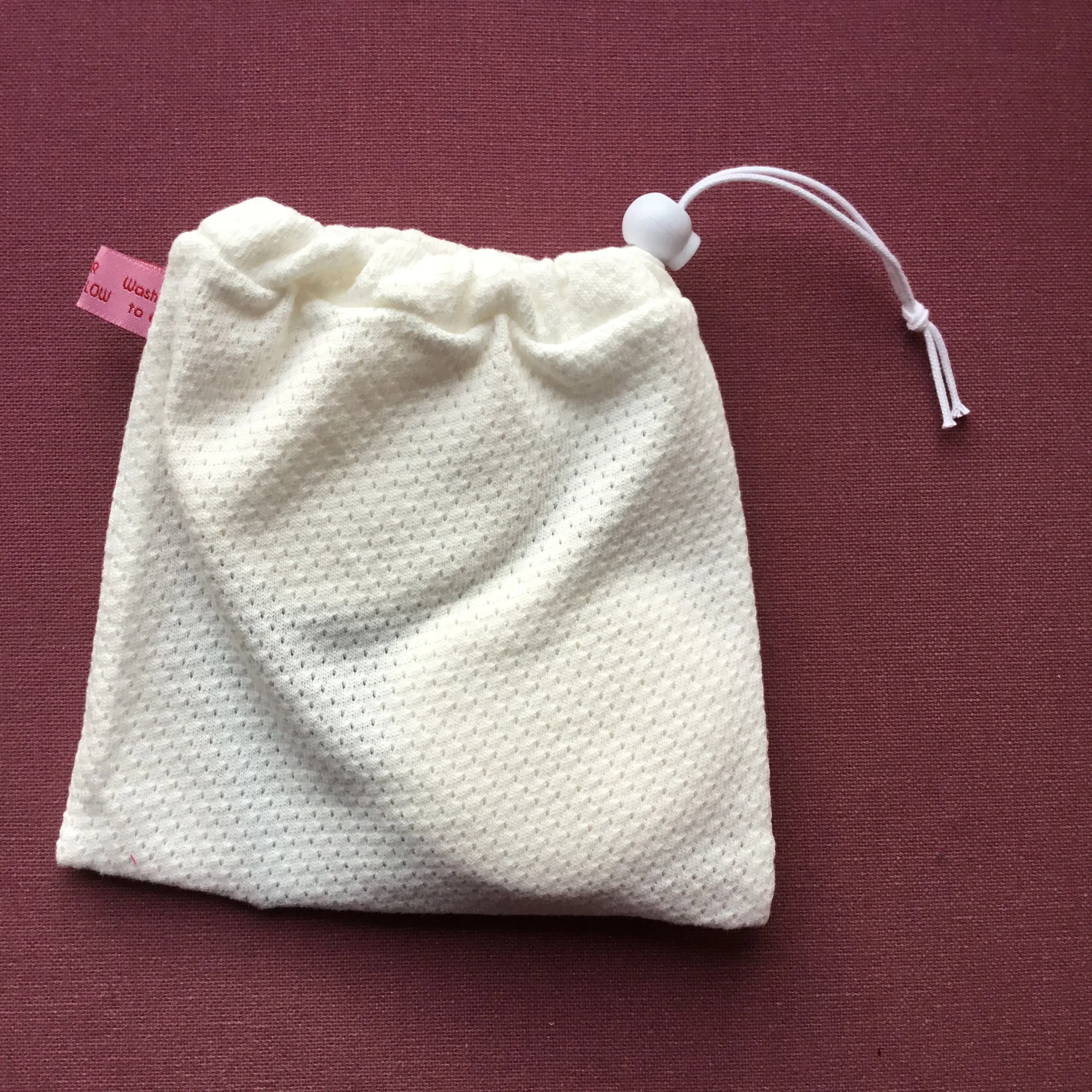 10 Reusable Makeup Wipes   Wash Bag