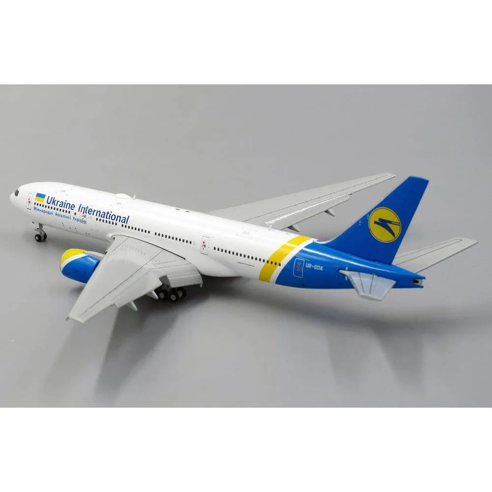 1/400 Ukraine Intl. AL URGOA Flaps Down