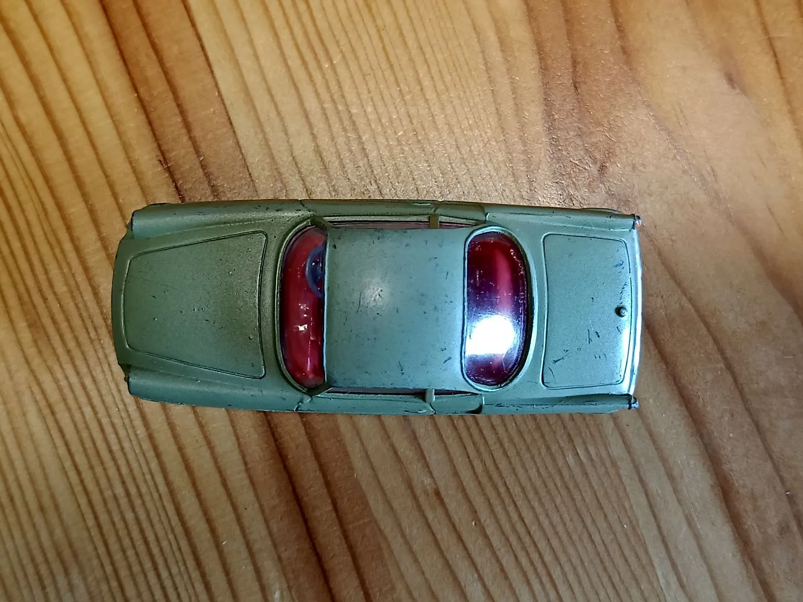 222 Renault Floride *with shaped wheels*