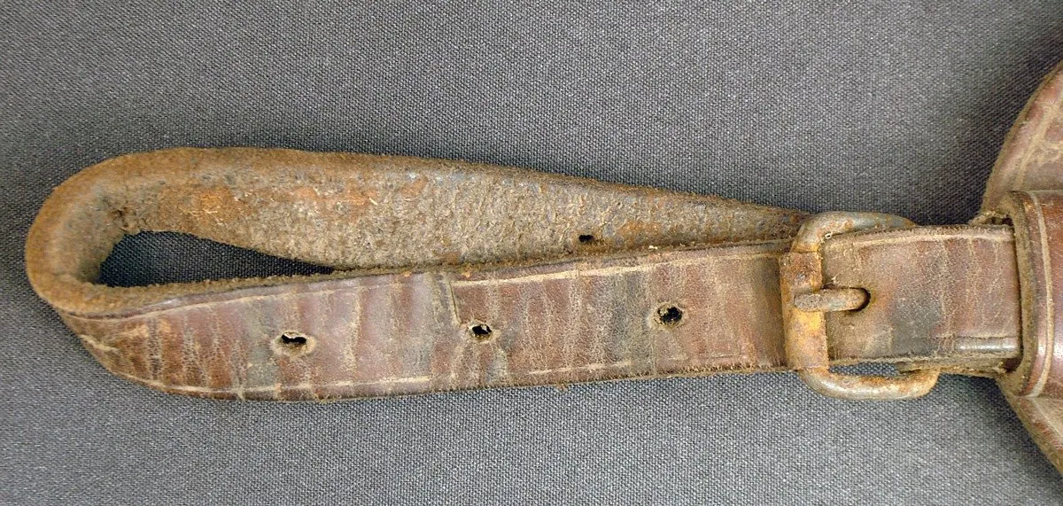 British P-1908 Original Leather Cavalry Sword Frog