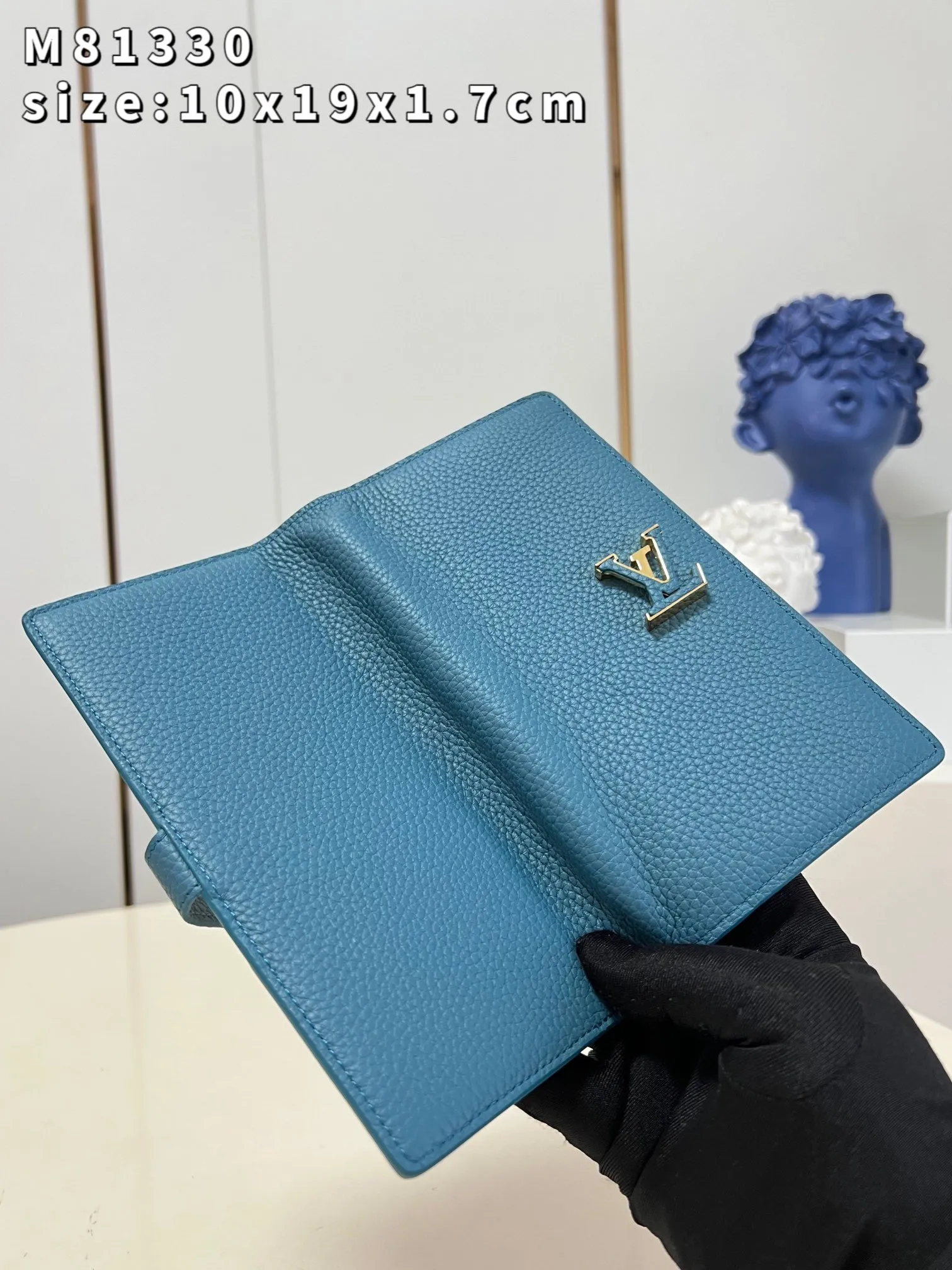 LB719 Vertical Wallet / HIGHEST QUALITY VERSION / 3.9 x 7.5 x 0.7 inches