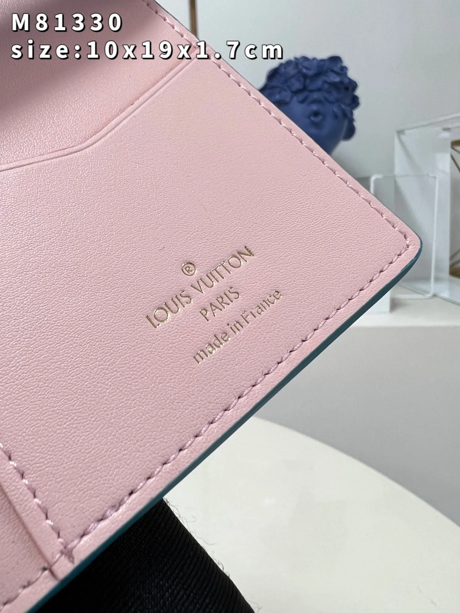 LB719 Vertical Wallet / HIGHEST QUALITY VERSION / 3.9 x 7.5 x 0.7 inches