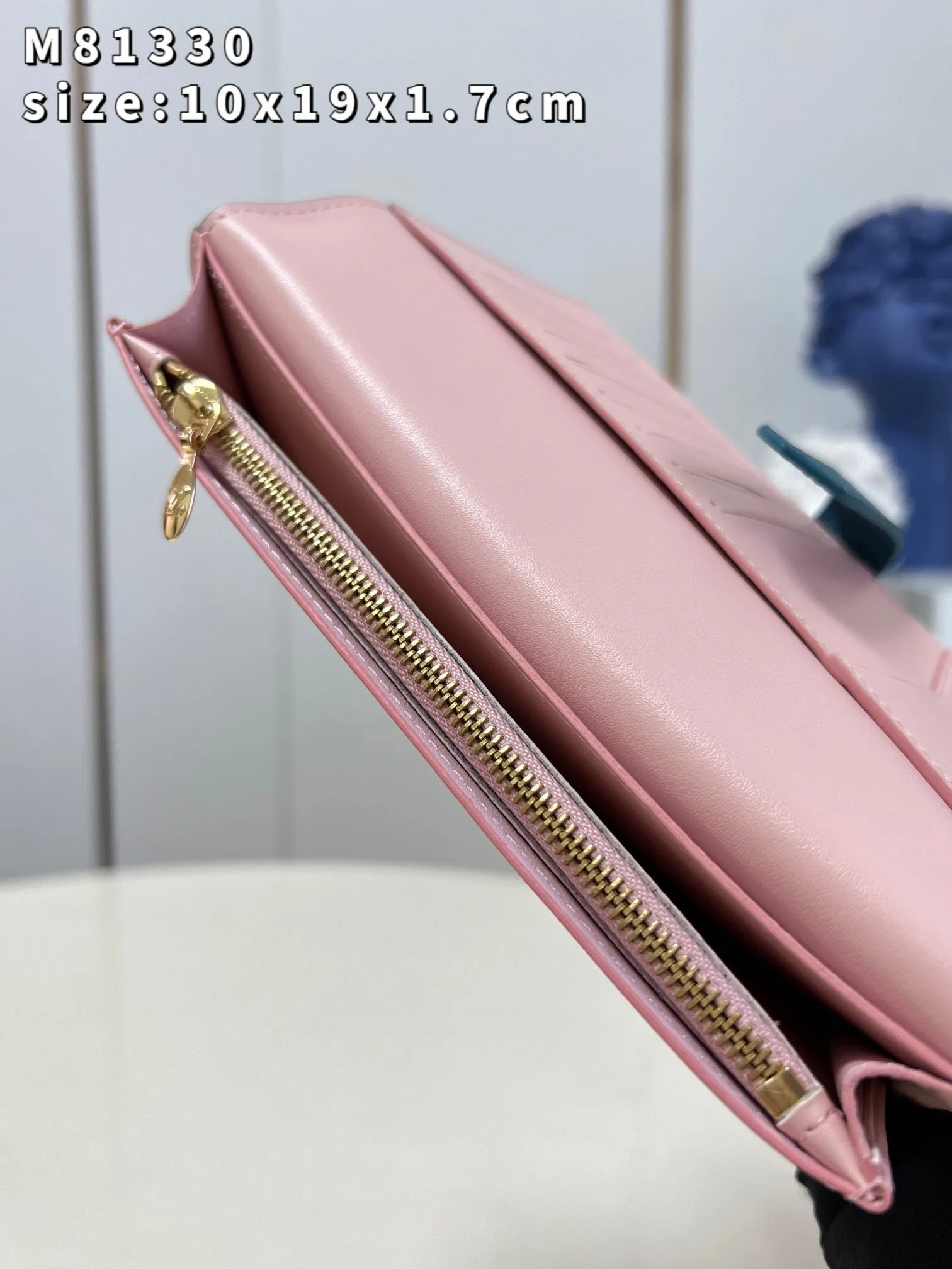 LB719 Vertical Wallet / HIGHEST QUALITY VERSION / 3.9 x 7.5 x 0.7 inches