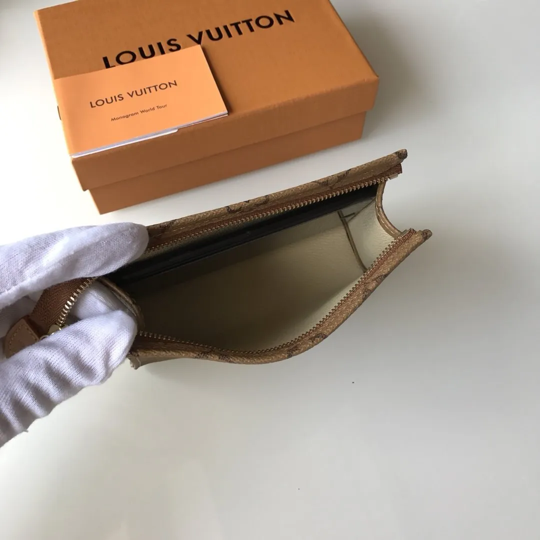 TOILETRY POUCH 15